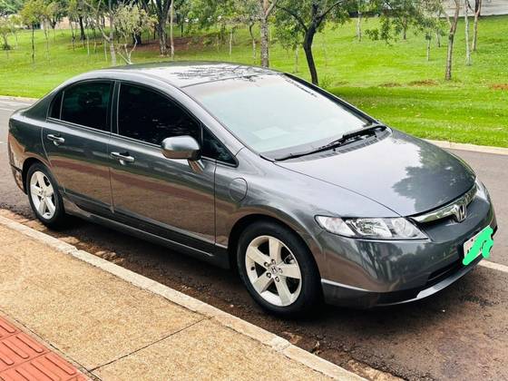 HONDA CIVIC 1.8 LXS 16V FLEX 4P AUTOMÁTICO